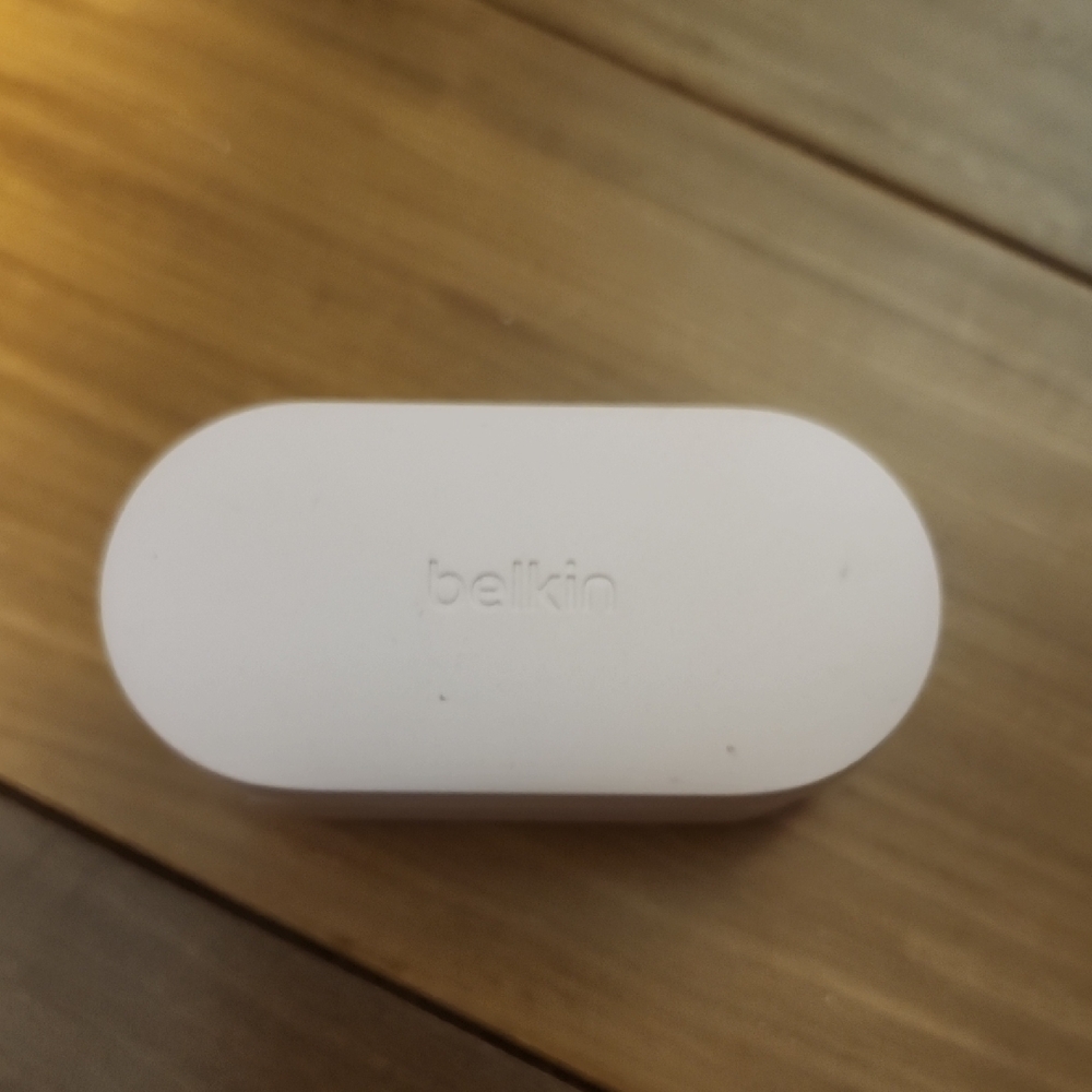 Belkin Light Pink Earbuds